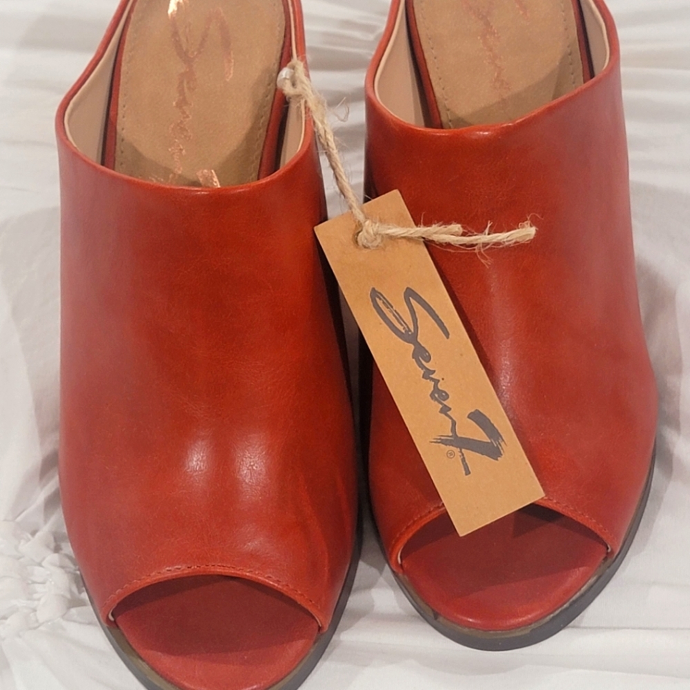 NEW Leather Seven Heels Muel